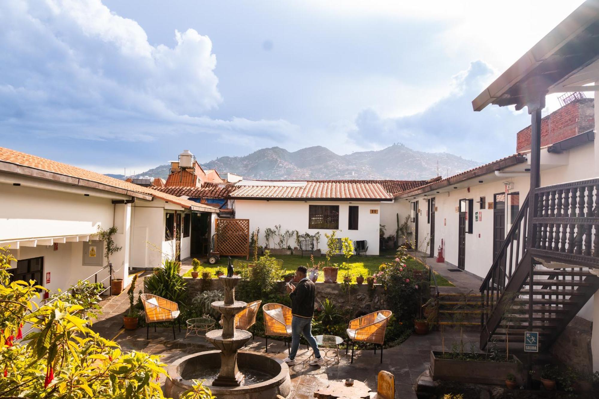 Black Llama Hostel Cusco Luaran gambar