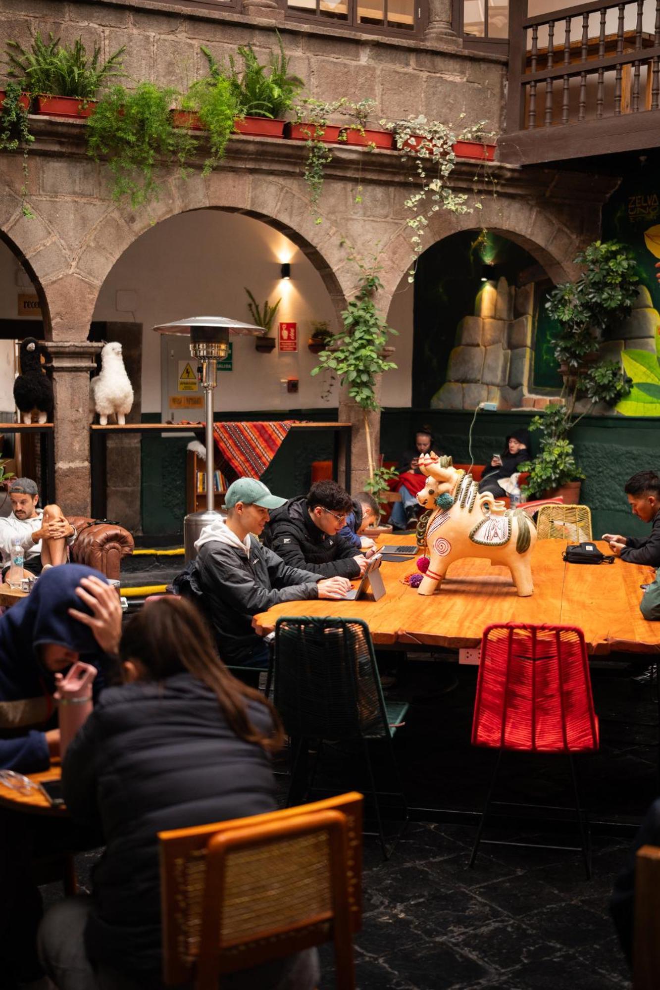 Black Llama Hostel Cusco Luaran gambar